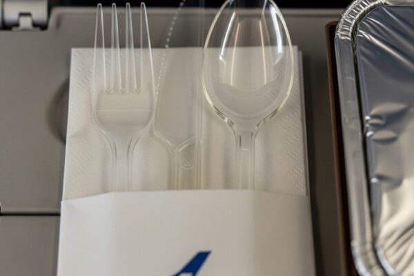 航空会社が取り組む機内食の環境対応